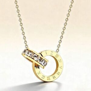NWT | Gold Roman Numeral Circle Pendant Necklace